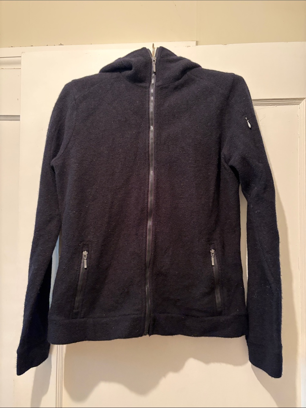 Ibex Black Full-Zip Hooded Zque Merino Wool Jacket
